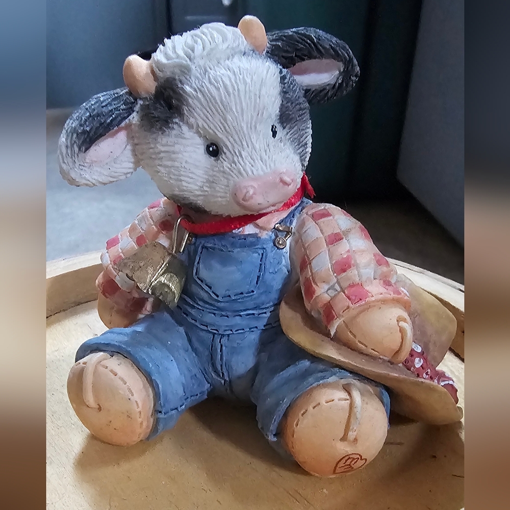 Vintage 1994 Mary's Moo Moos "You Ring My Bell" Figurine